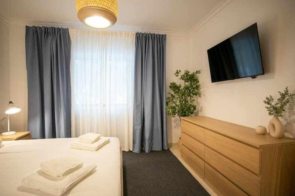 Modern 3Br Apt W/ Lg Terrace, Bbq, Ac & Parking ตาวิรา ภายนอก รูปภาพ
