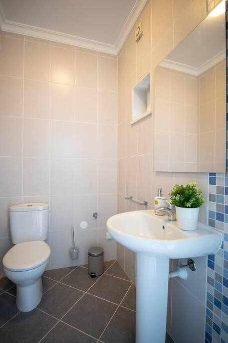 Modern 3Br Apt W/ Lg Terrace, Bbq, Ac & Parking ตาวิรา ภายนอก รูปภาพ
