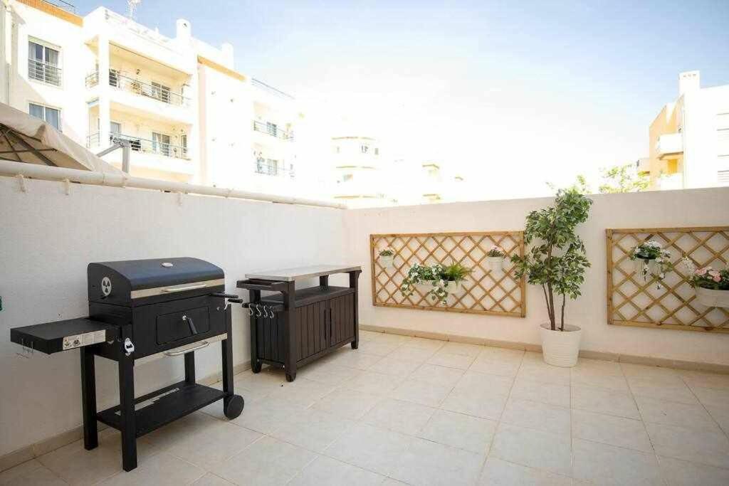Modern 3Br Apt W/ Lg Terrace, Bbq, Ac & Parking ตาวิรา ภายนอก รูปภาพ
